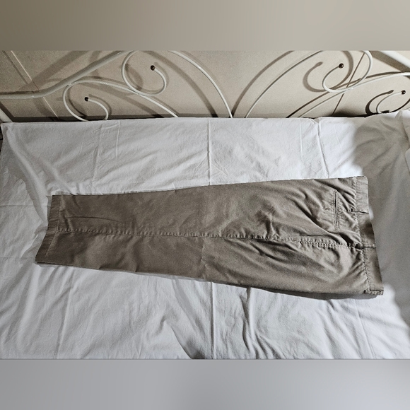 40x30 Men's Flat Front Tan Pants - Picture 2 of 4